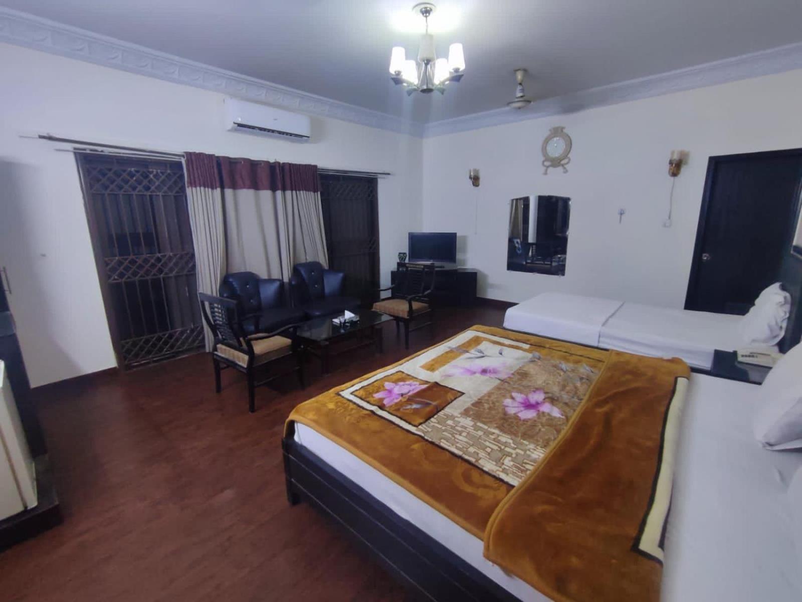 Hotel Clifton Inn Карачи Экстерьер фото