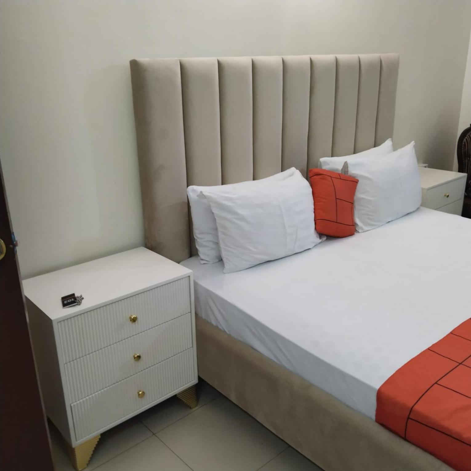 Hotel Clifton Inn Карачи Экстерьер фото